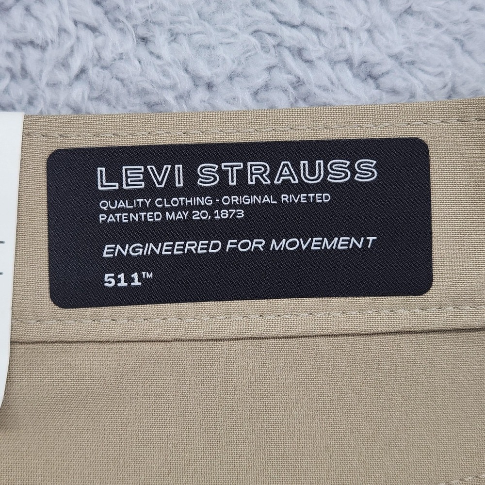 Levi's 511 Slim Tech Pants Mens 30x32 Beige Stretch Quick Dry UPF50 NEW - Picture 4 of 16